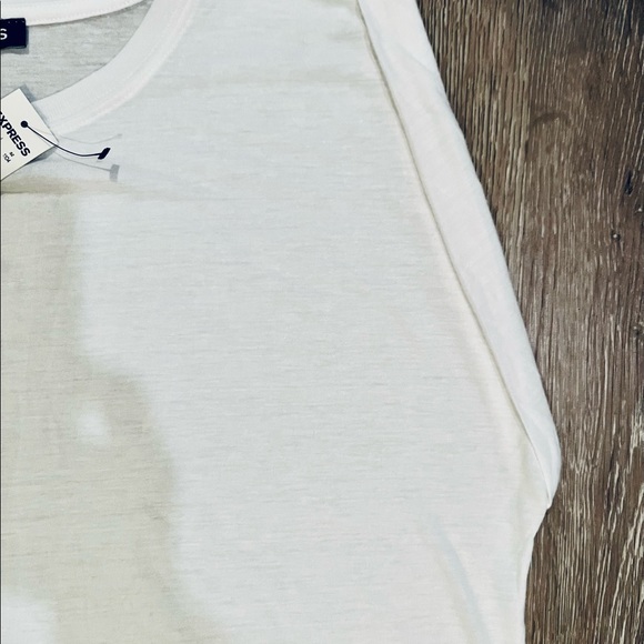 EXPRESS NWT linen blend cropped tee size large - Picture 4 of 7